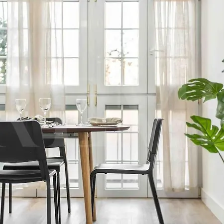 Bright And Modern By Rems Malaga